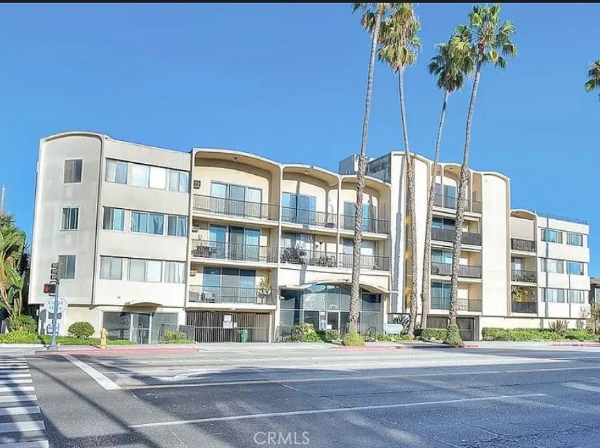 Condominium for sale at 1770 Ximeno Avenue 202, Long Beach, CA featuring 2 beds and 2 baths