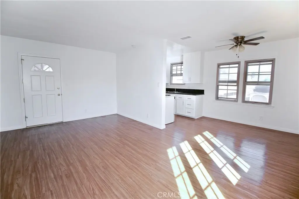 6951 Simpson Avenue 12, North Hollywood, CA — listing photo 1