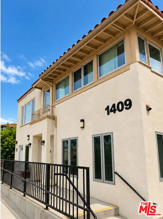 Apartment for rent at 1409 N Hobart Boulevard 101, Los Angeles, CA featuring 2 beds and 1 bath