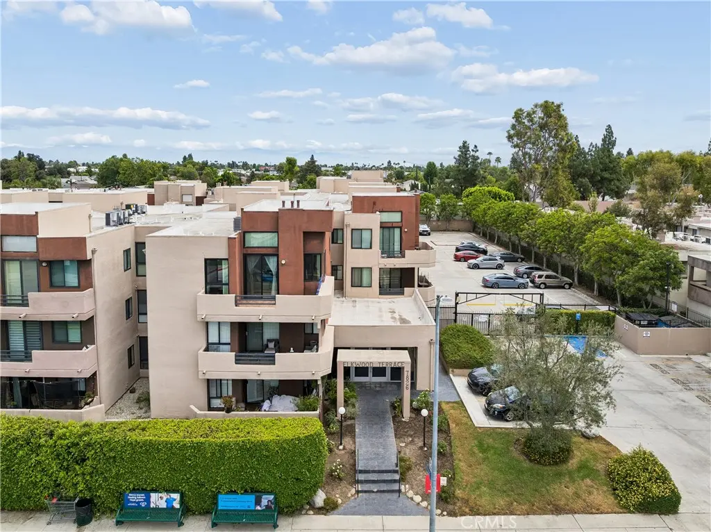7826 Topanga Canyon 220, Canoga Park, CA — listing photo 1