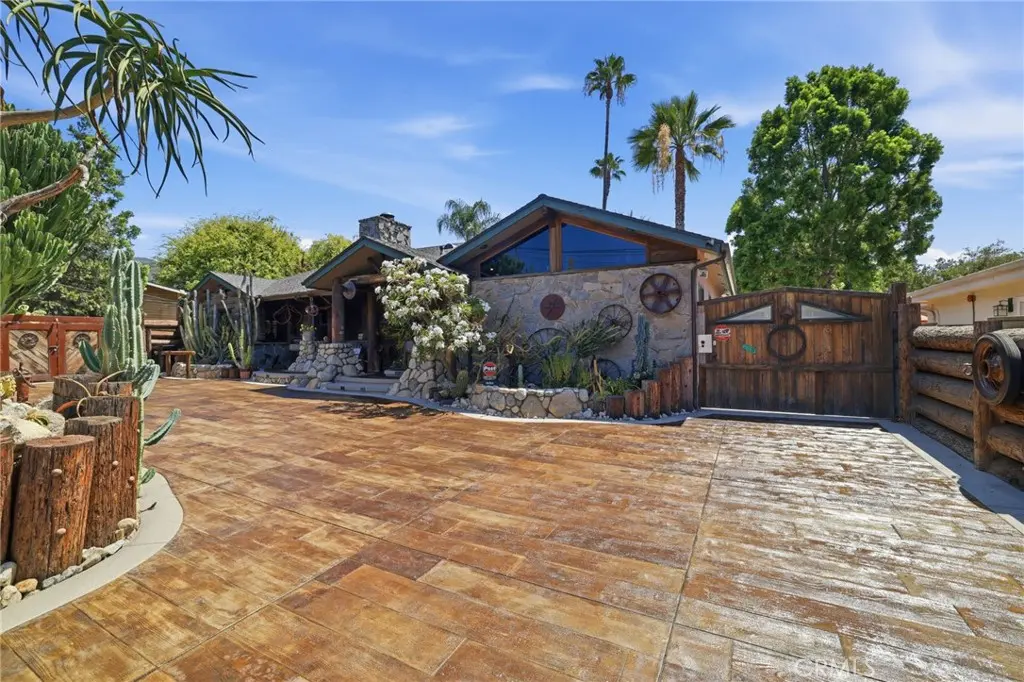 310 S Mountain Avenue, Monrovia, CA — listing photo 1