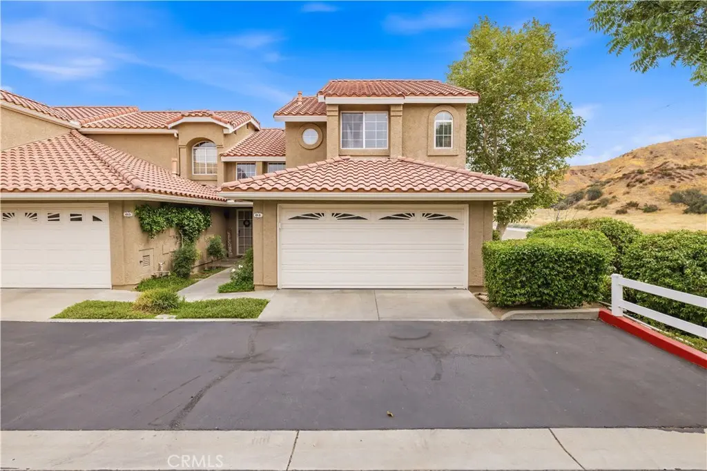28148 Bobwhite Circle 64, Saugus, CA — listing photo 1