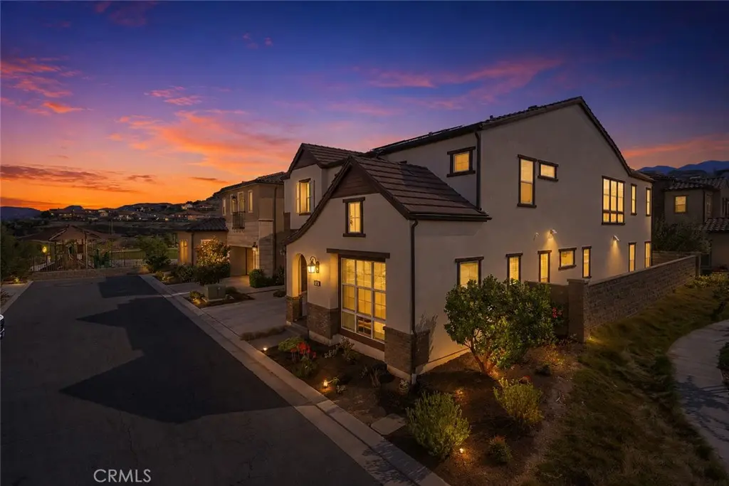 1090 Viejo Hills Drive, Lake Forest, CA — listing photo 1