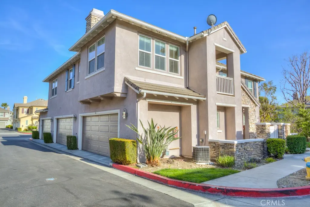 Townhouse for rent at 7748 Hess 3, Rancho Cucamonga, CA featuring 2 beds and 2 baths