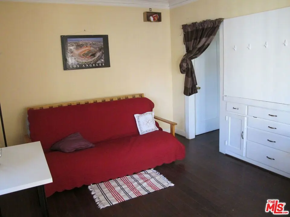 Residential Lease for rent at 1243 W 25th Street 1243, Los Angeles, Los Angeles County, CA featuring 2 beds and 1 bath