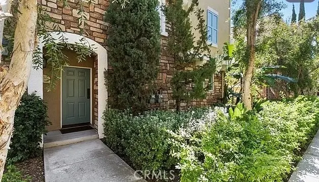 Residential Lease for rent at 308 Terra Bella, Irvine, Orange County, CA featuring 2 beds and 3 baths