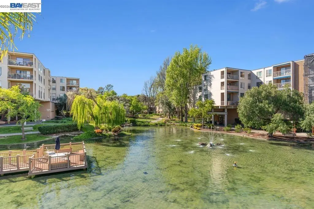 430 N Civic Dr 208, Walnut Creek, CA — listing photo 1