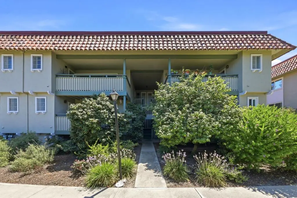 2745 Mauricia Avenue B, Santa Clara, CA — listing photo 1