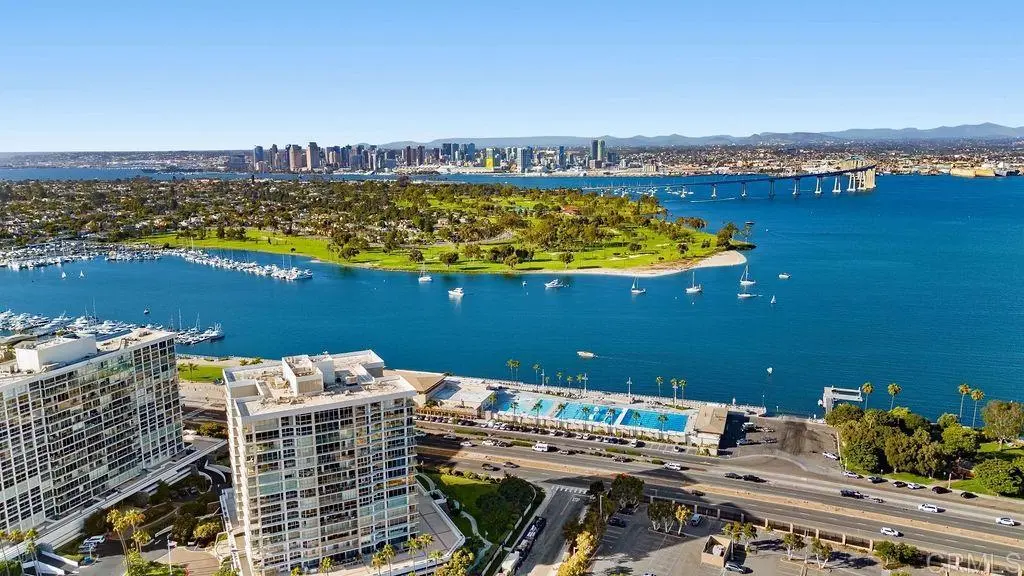 1820 Avenida Del Mundo 506, Coronado, CA — listing photo 1