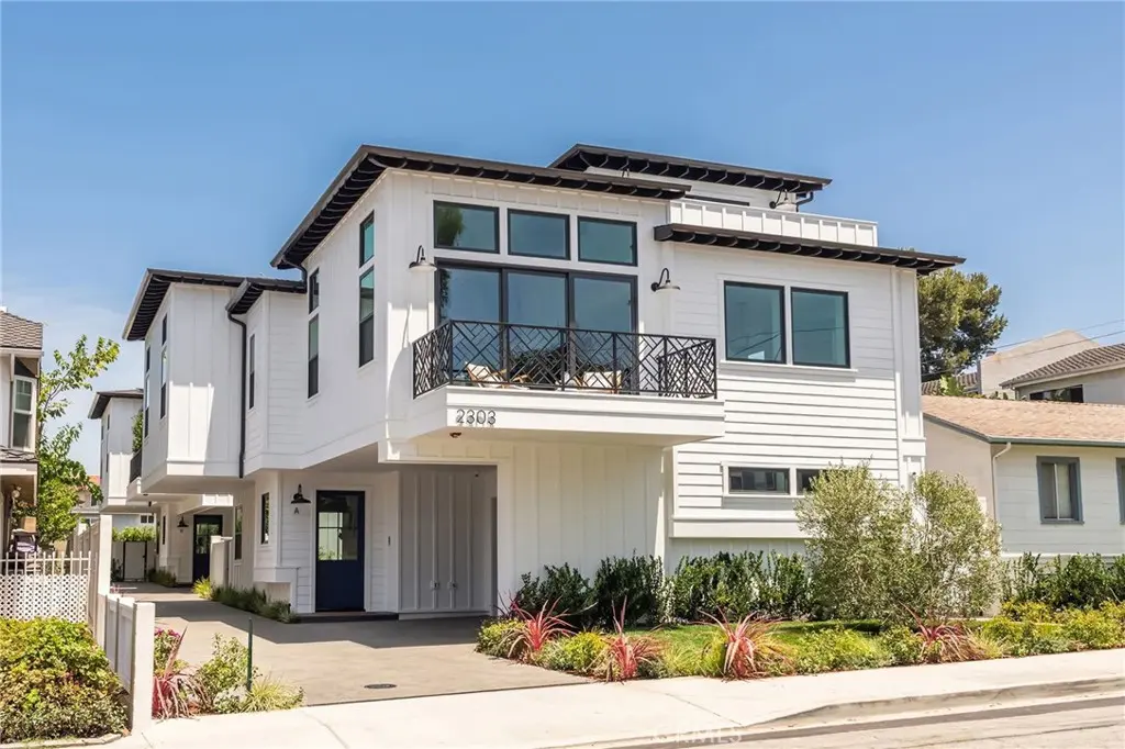 2303 Marshallfield Lane A, Redondo Beach, CA — listing photo 1