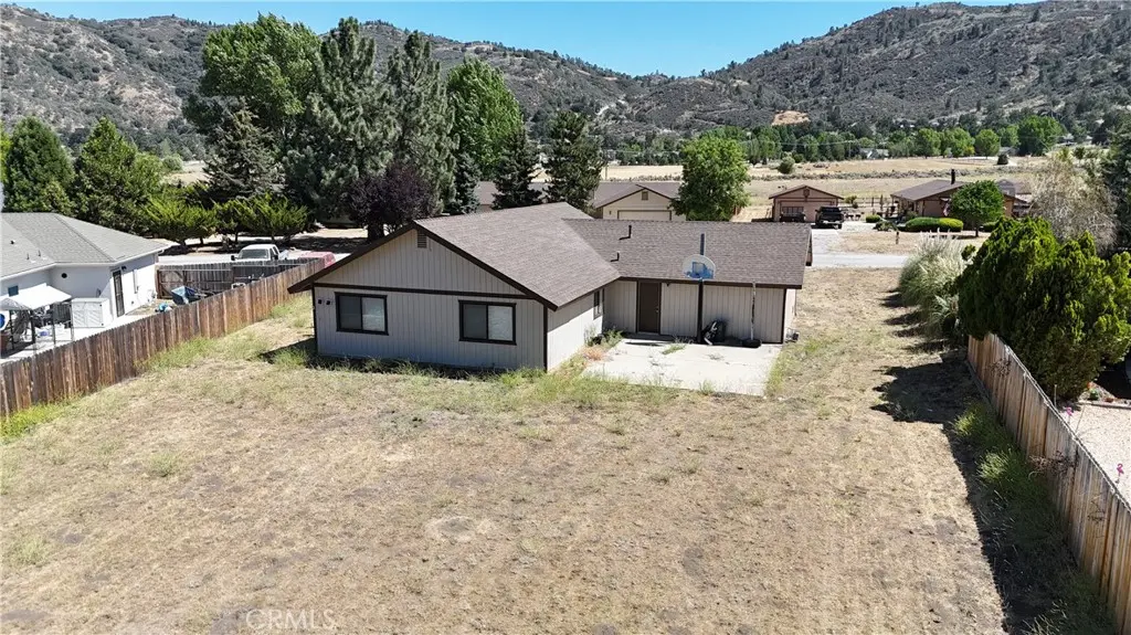 30001 Caddy Ln, Tehachapi, CA — listing photo 1