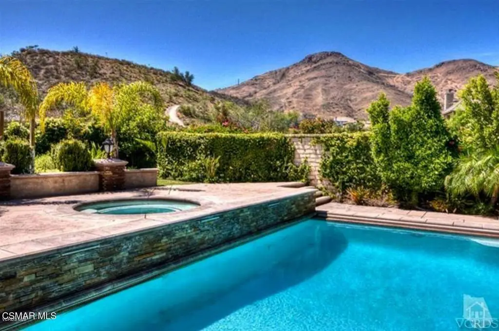 Residential Lease for rent at 151 Via Mirabella, Newbury Park, Ventura County, CA featuring 4 beds and 3 baths