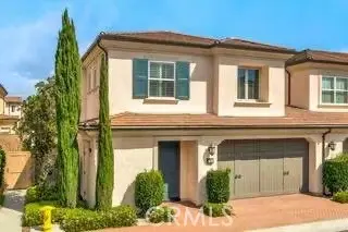 Residential Lease for rent at 81 Overbrook, Irvine, Orange County, CA featuring 3 beds and 3 baths