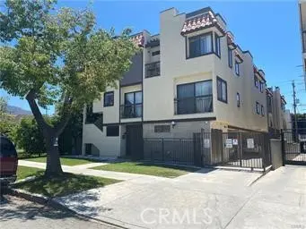 Residential Lease for rent at 1022 Irving Avenue 3, Glendale, Los Angeles County, CA featuring 2 beds and 3 baths