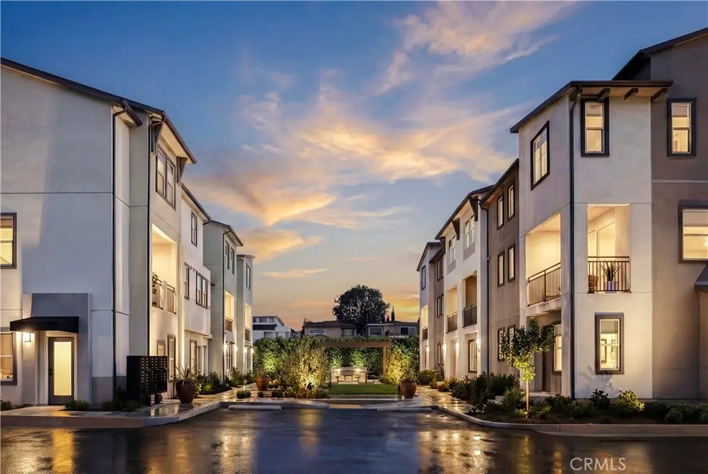 12721 Sky Place 8, Hawthorne, CA — listing photo 1