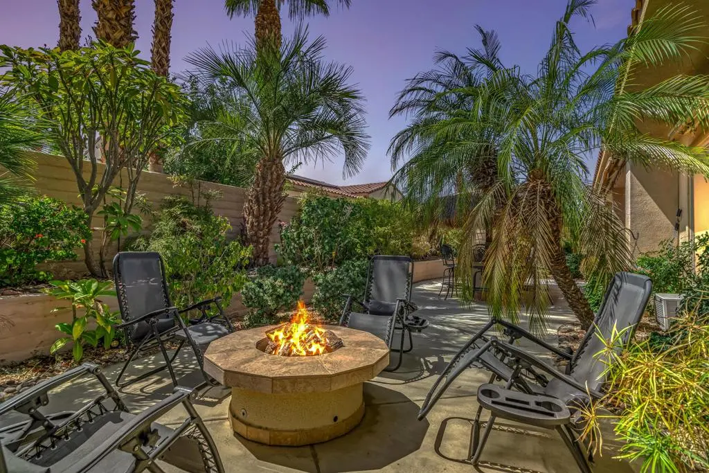 Single Family Residence for sale at 40175 Calle Loma Entrada, Indio, CA featuring 2 beds and 2 baths