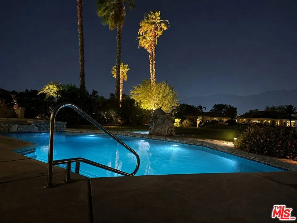 Single Family Residence for sale at 39 Via Bella, Rancho Mirage, CA featuring 3 beds and 4 baths