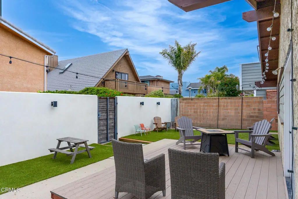 Single Family Residence for rent at 5209 Wavecrest Way, Oxnard, CA featuring 4 beds and 2 baths