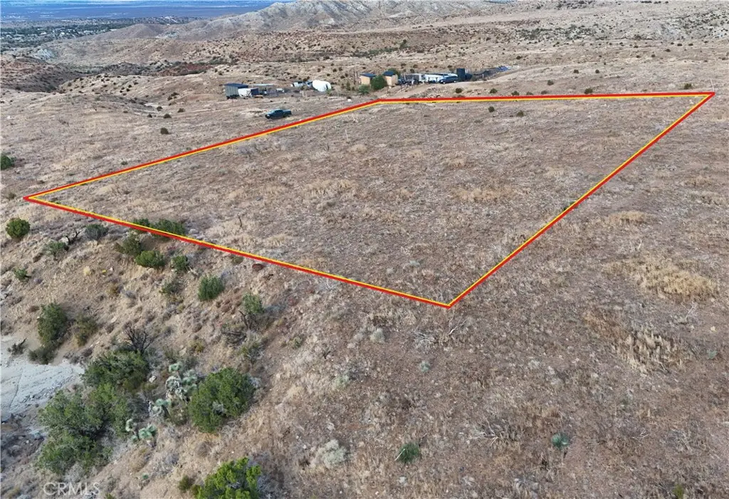 113 E 113th St E/ Juniper Mesa Rd S, Juniper Hills, CA — listing photo 1