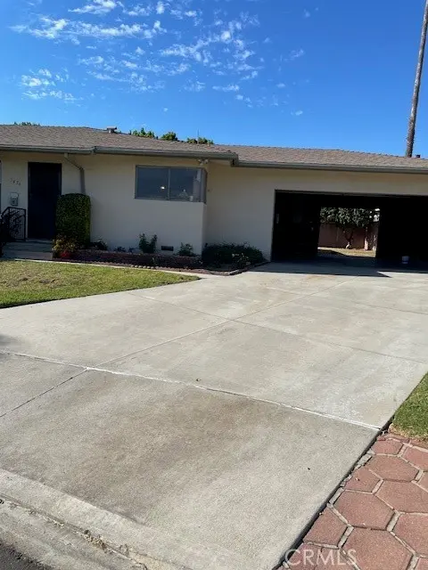 Residential Lease for rent at 5436 Robinhood Avenue, Temple City, Los Angeles County, CA featuring 2 beds and 2 baths
