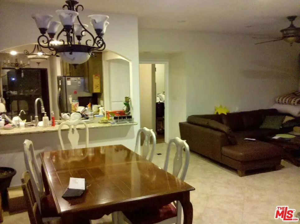 801 S Plymouth Boulevard 302, Los Angeles, CA — listing photo 1