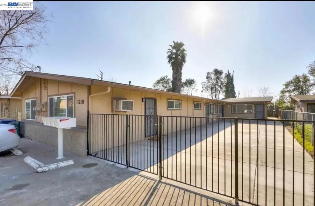 3718 45Th Ave, Sacramento, CA — listing photo 1