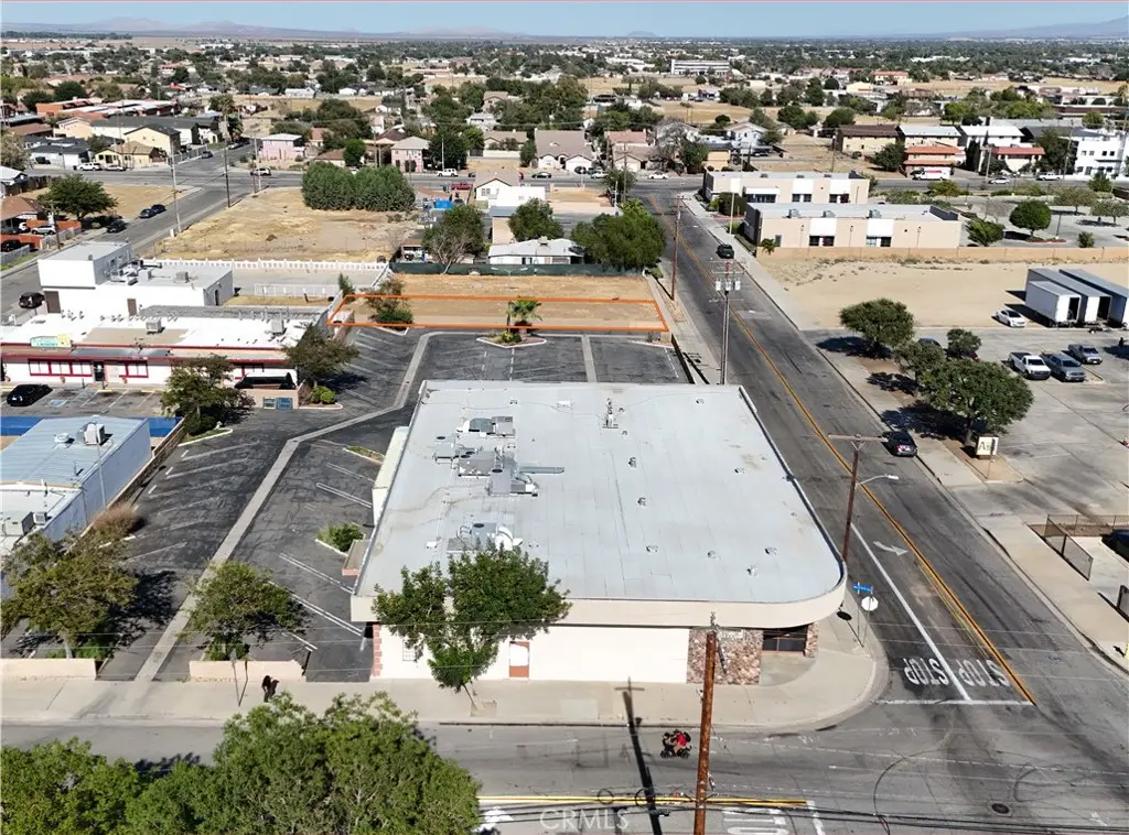 925 E Avenue Q6, Palmdale, CA — listing photo 1