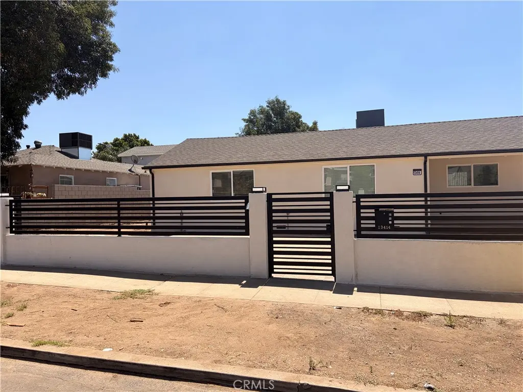 Residential Lease for rent at 13414 Herron, Los Angeles, Los Angeles County, CA featuring 3 beds and 2 baths