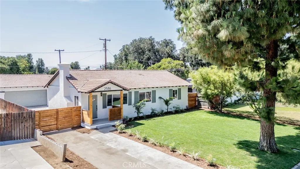 Single Family Residence for sale at 2586 Prospect Avenue, Riverside, CA featuring 4 beds and 2 baths