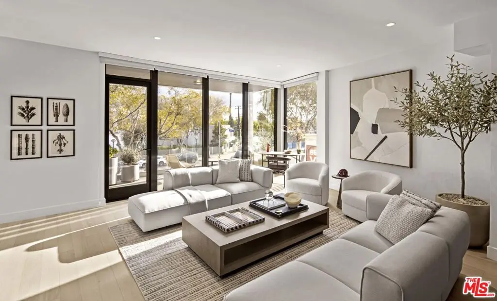 Residential Lease for rent at 9001 Santa Monica Boulevard 409, West Hollywood, Los Angeles County, CA featuring 1 bed and 2 baths