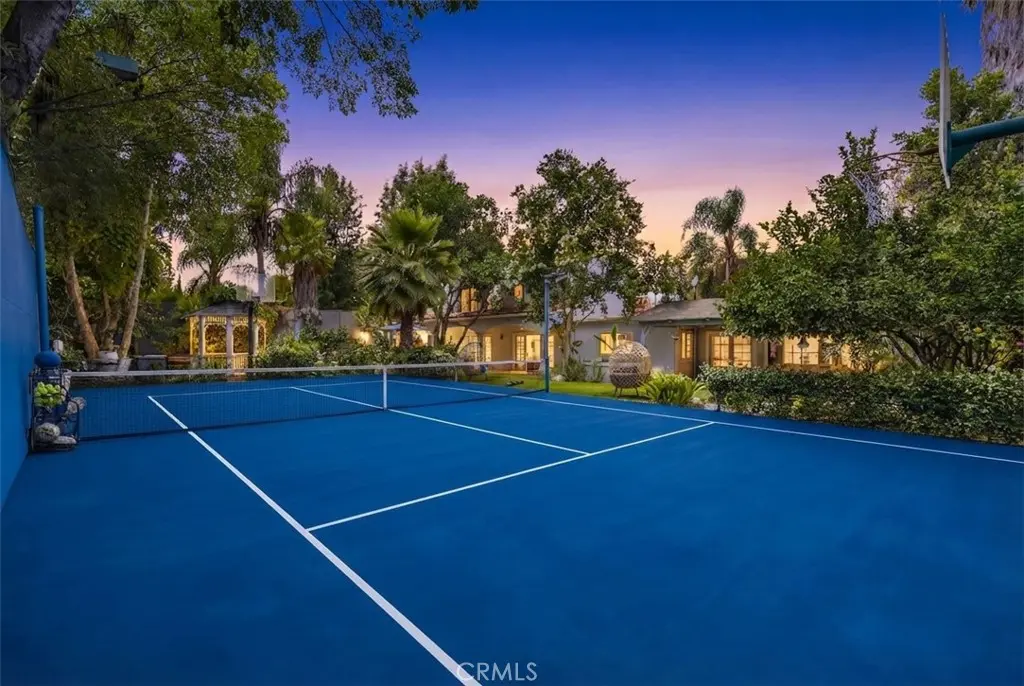 19436 Hatteras Street, Tarzana, CA — listing photo 1