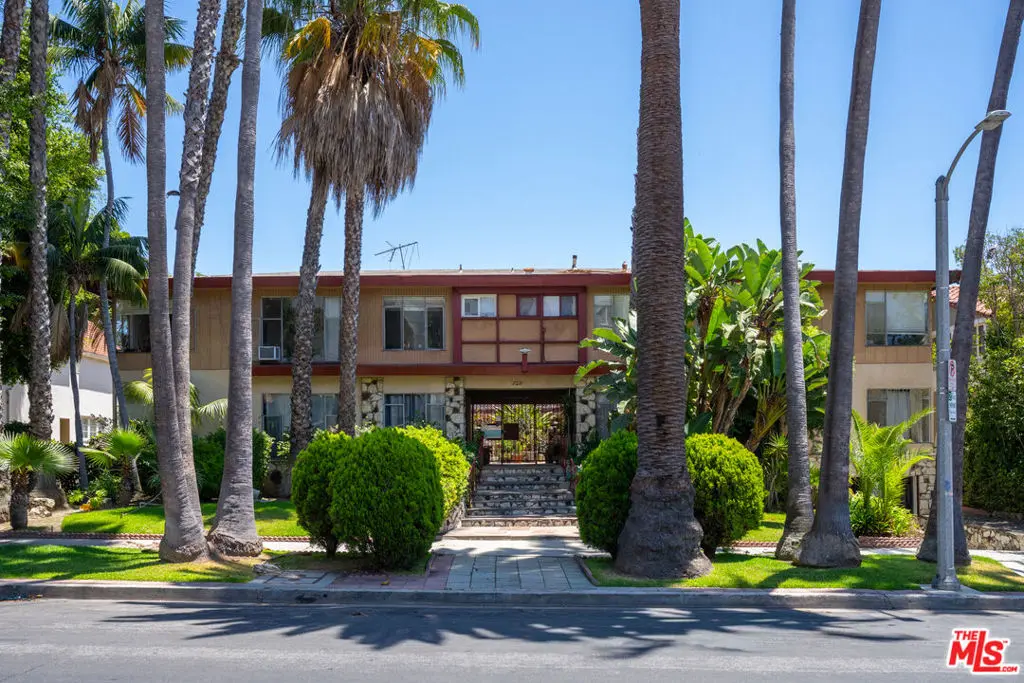 Residential Income for sale at 720 S Plymouth Boulevard, Los Angeles, CA featuring 21 beds and 21 baths