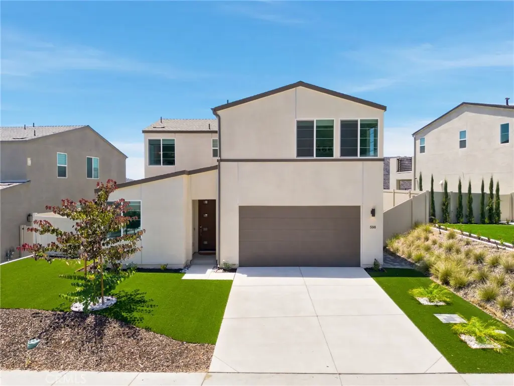 598 Meadowood, Fallbrook, CA — listing photo 1