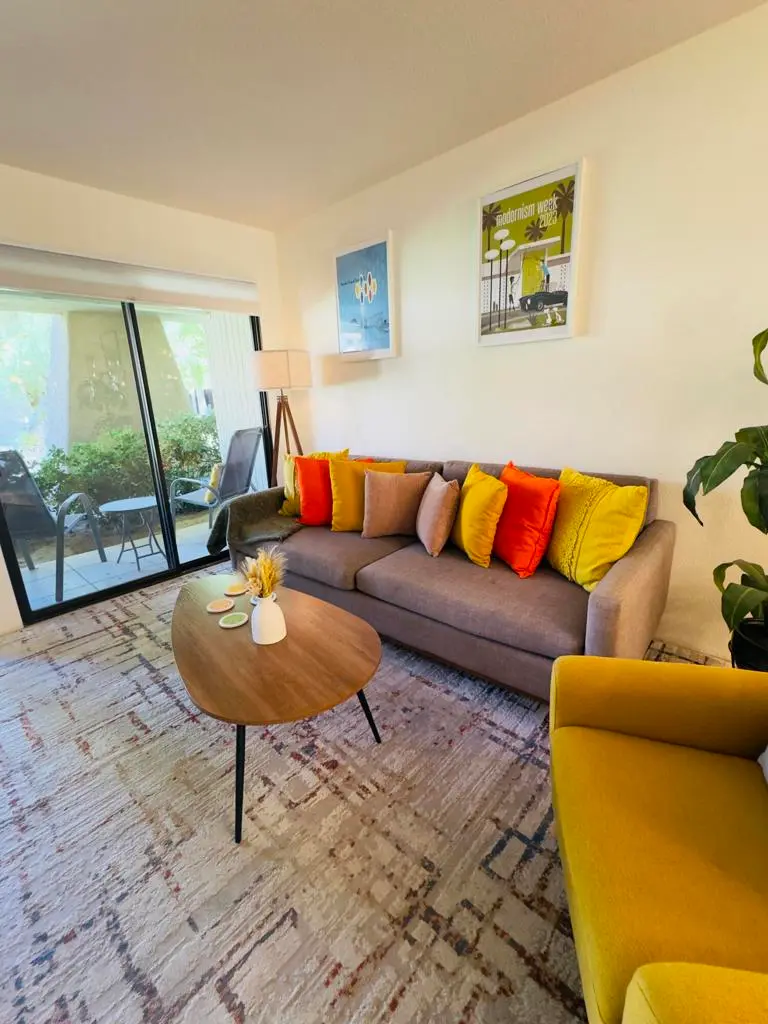 2801 N Los Felices Circle E D 102, Palm Springs, CA — listing photo 1