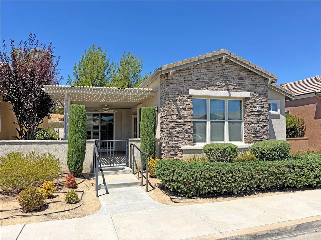 267 White Sands, Beaumont, CA — listing photo 1