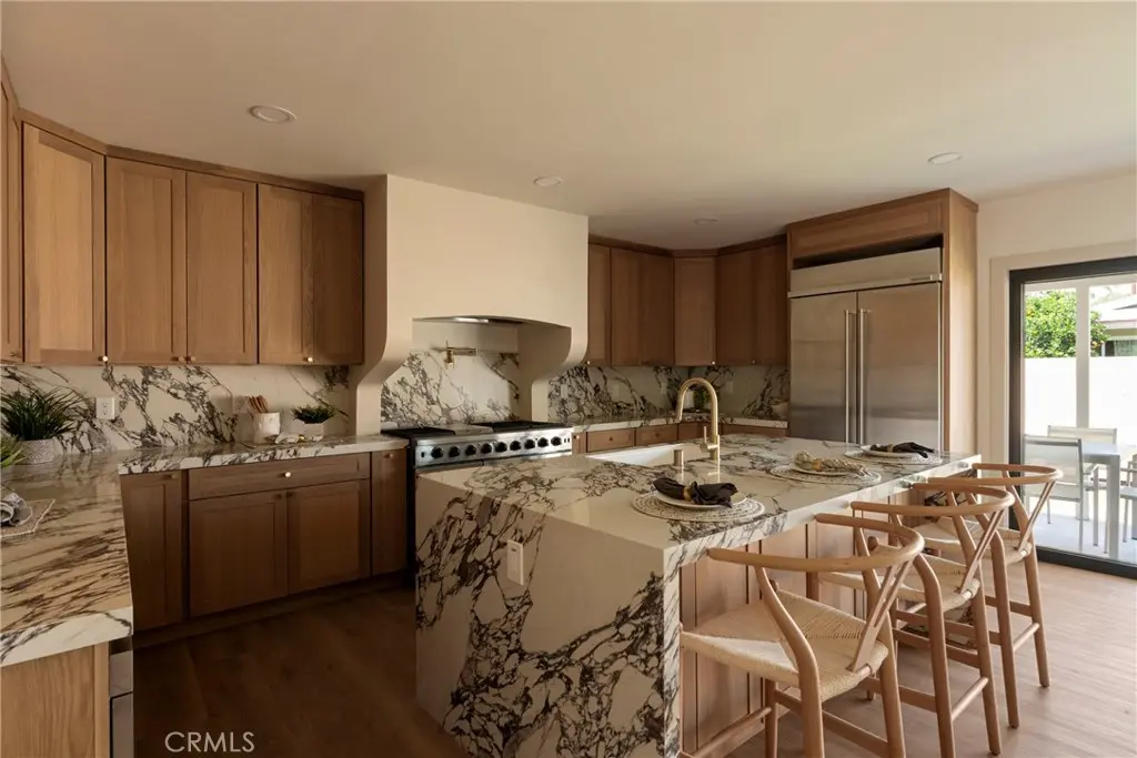 Single Family Residence for sale at 6829 E Parapet, Long Beach, CA featuring 5 beds and 4 baths