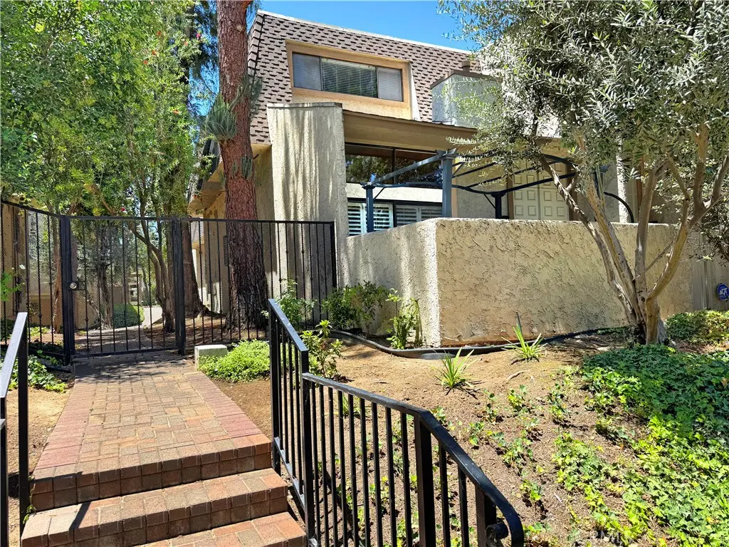 6145 Shoup Avenue 58, Woodland Hills, CA — listing photo 1