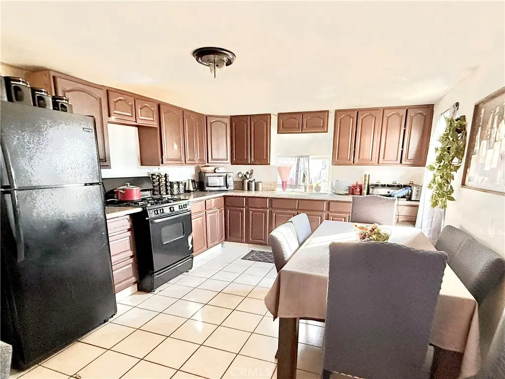 Manufactured In Park for sale at 2250 W Darby 24, San Bernardino, CA featuring 1 bed and 1 bath