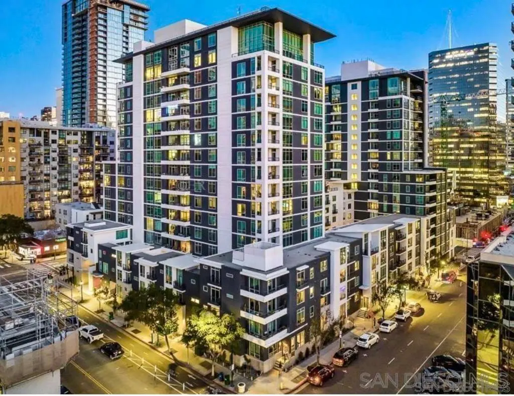 Condominium for sale at 425 W Beech St 325, San Diego, CA featuring 1 bed and 1 bath