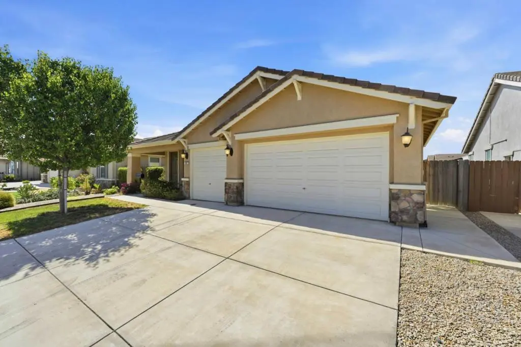 436 Northampton Way, Newman, CA — listing photo 1