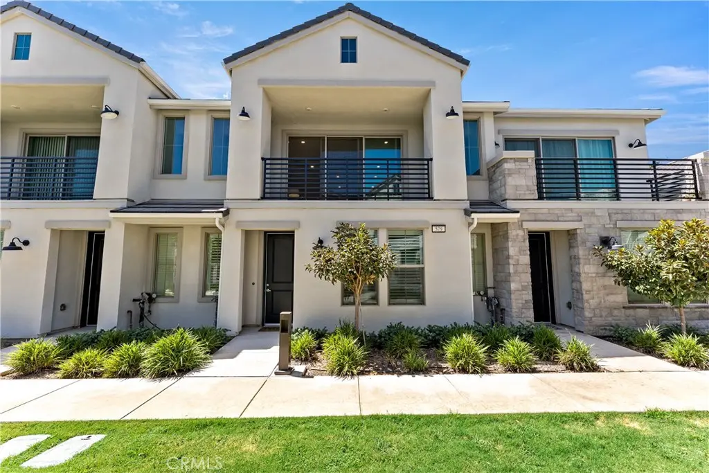 579 N Adler, Clovis, CA — listing photo 1
