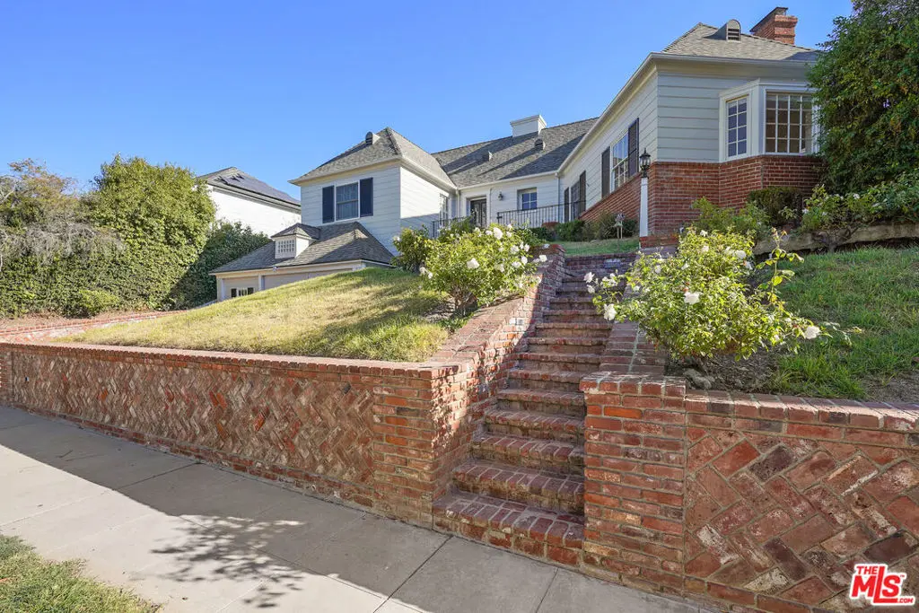 Single Family Residence for rent at 266 Denslow Avenue, Los Angeles, CA featuring 4 beds and 5 baths