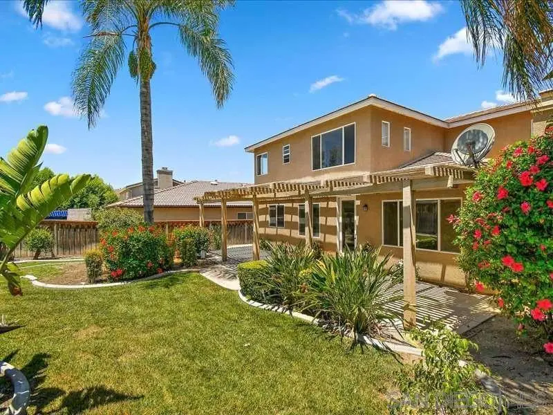 1586 Silver Cup CT, Redlands, CA — listing photo 1