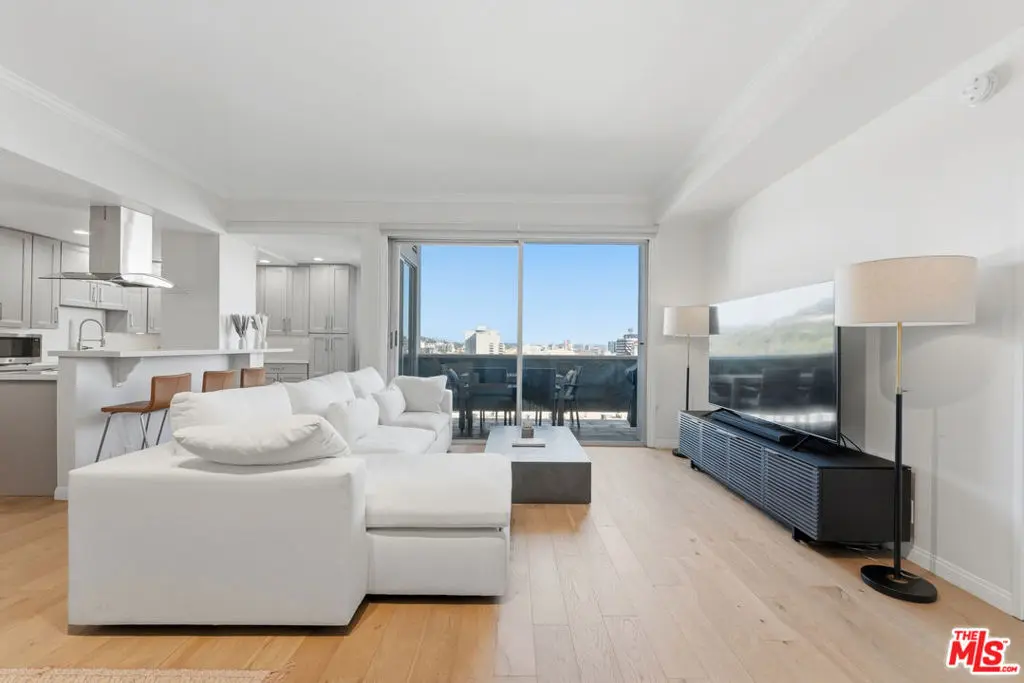 Condominium for sale at 7250 Franklin Avenue 615, Los Angeles, CA featuring 1 bed and 2 baths