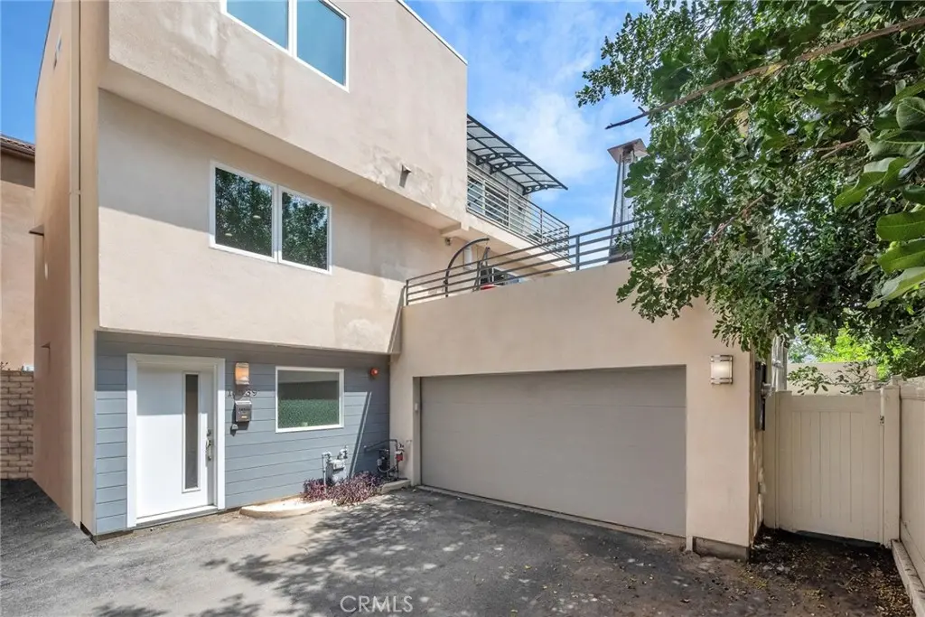 16539 Vine Terrace, Van Nuys, CA — listing photo 1