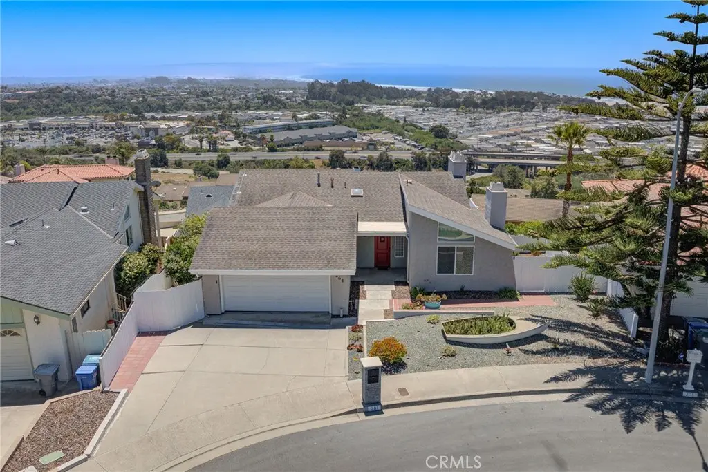 Single Family Residence for sale at 261 Coral Court, Pismo Beach, CA featuring 5 beds and 3 baths