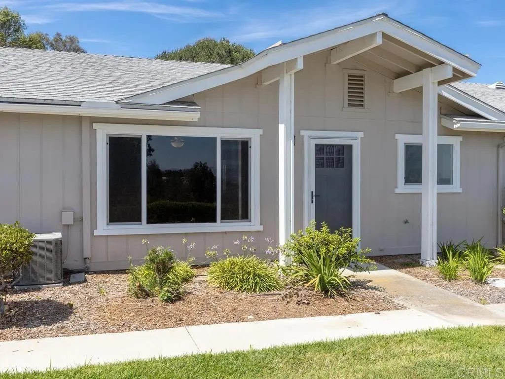 4362 Dowitcher Way, Oceanside, CA — listing photo 1