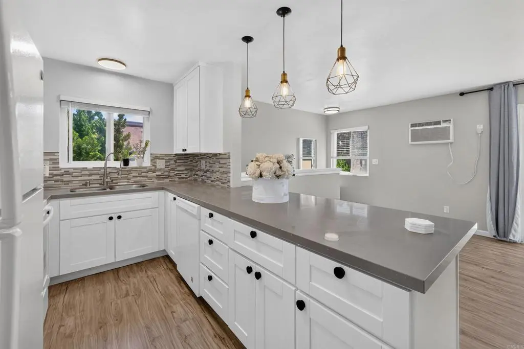 Condominium for sale at 10466 Caminito Sulmona, San Diego, CA featuring 2 beds and 1 bath