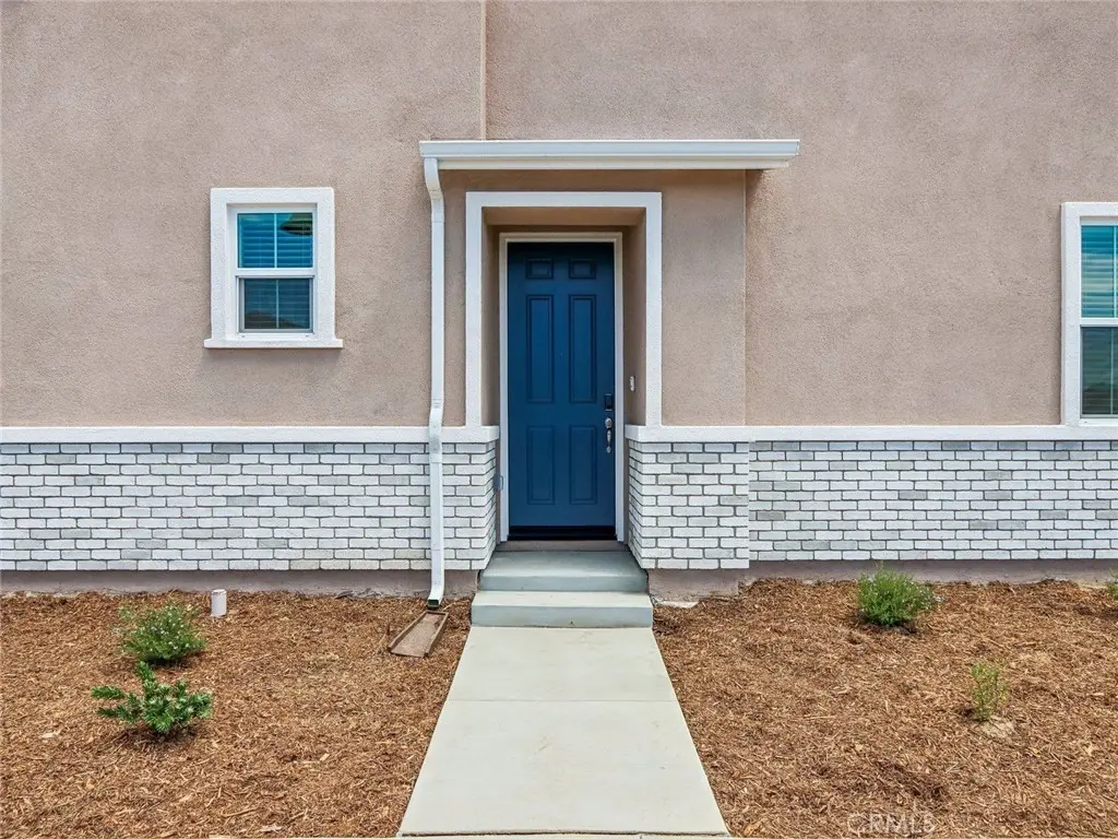 Single Family Residence for sale at 40118 Campos Elegantes, Temecula, CA featuring 4 beds and 3 baths