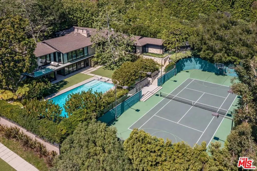 400 Toyopa Drive, Pacific Palisades, CA — listing photo 1